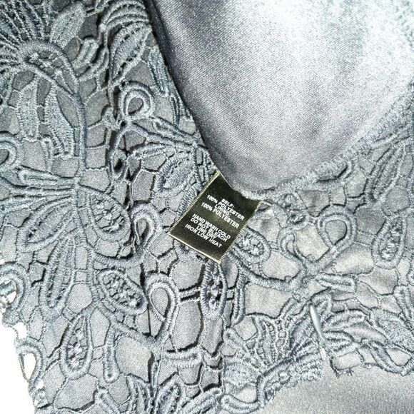 New Lulu’s Navy Blue Hidden Talent Backless Lace Dress Size XS - Picture 11 of 11